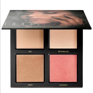 NEW Huda Beauty 3D Highlighter Palette